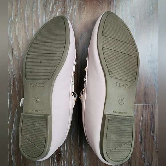 Girls size 2 Children's Place dress shoes. Light pink. Never worn! - Picture 2 of 4